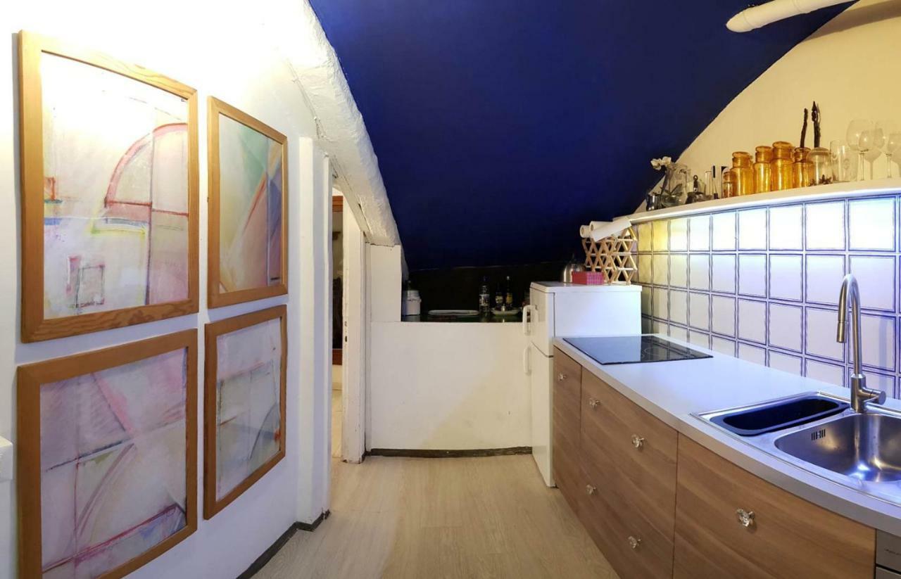 Mariangela Artist's Apartamento